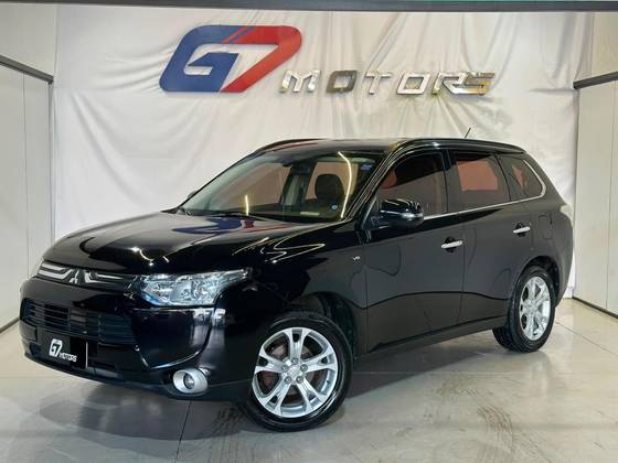 MITSUBISHI OUTLANDER 3.0 GT 4X4 V6 24V GASOLINA 4P AUTOMÁTICO MITSUBISHI OUTLANDER 3.0 GT 4X4 V6 24V GASOLINA 4P AUTOMÁTICO